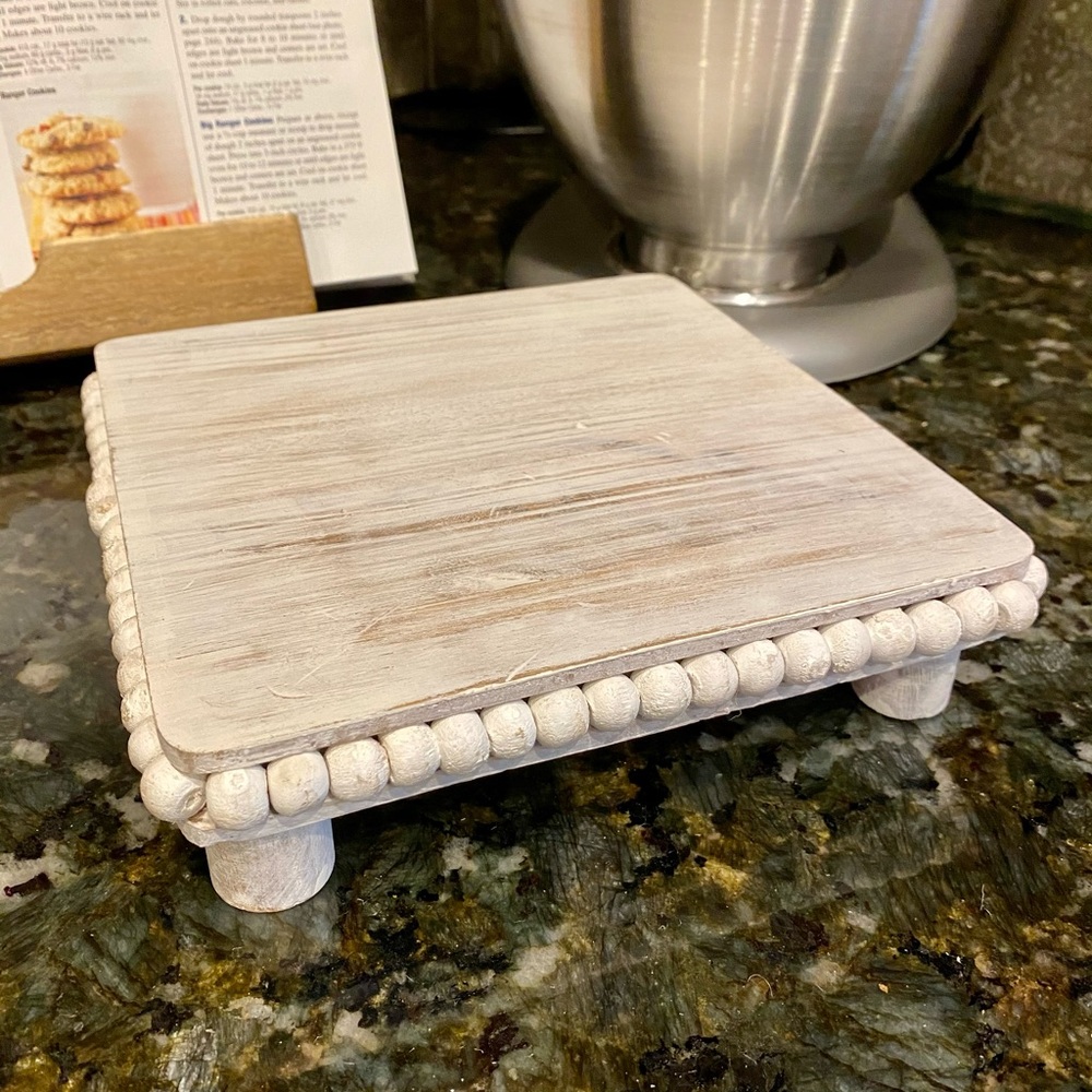 Whitewash square beaded riser (2) NEW